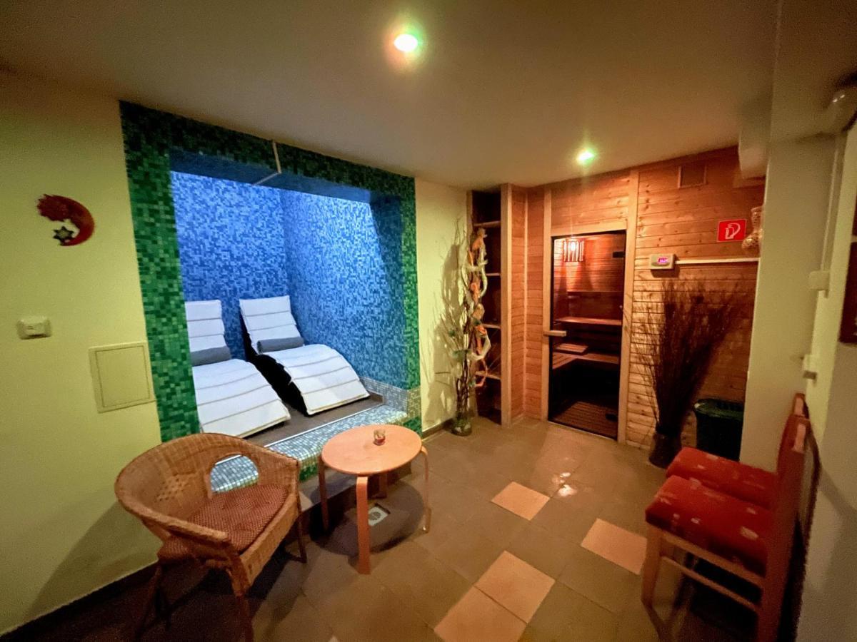 Apartman & Studio Tyrkys Spiezovec ドノヴァリ エクステリア 写真