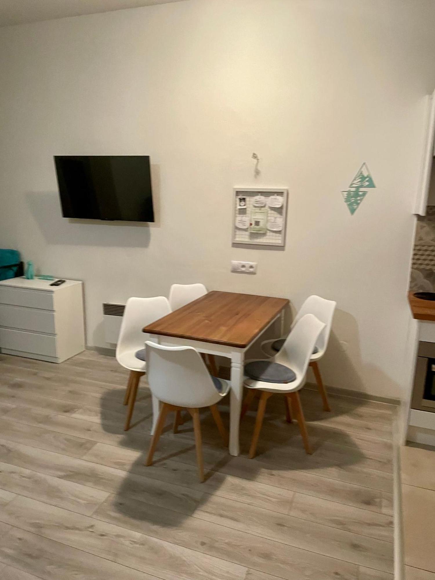 Apartman & Studio Tyrkys Spiezovec ドノヴァリ エクステリア 写真