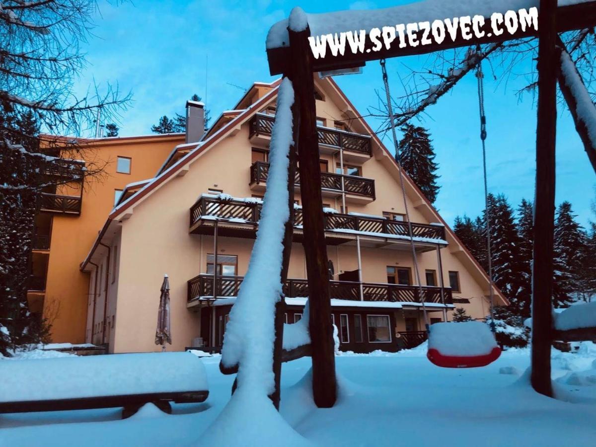 Apartman & Studio Tyrkys Spiezovec ドノヴァリ エクステリア 写真